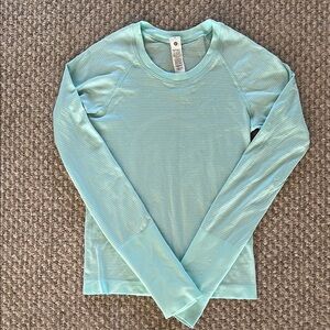 Lululemon Swiftly Light Blue Long Sleeve Women's Top